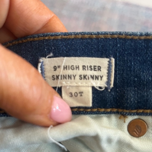 Madewell 9" High Riser Skinny Skinny Jeans in Ripped & Patched Edition 30Tall - Picture 8 of 8